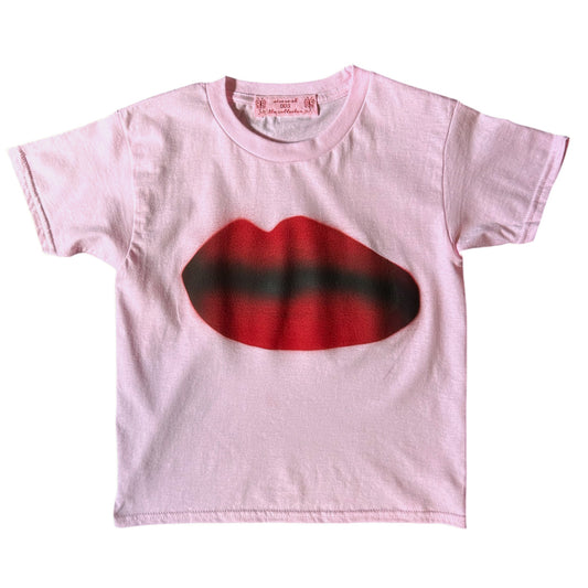 lips tee